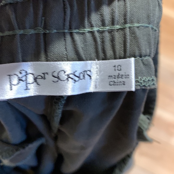 Paper Scissors Cute Shorts - Picture 2 of 2